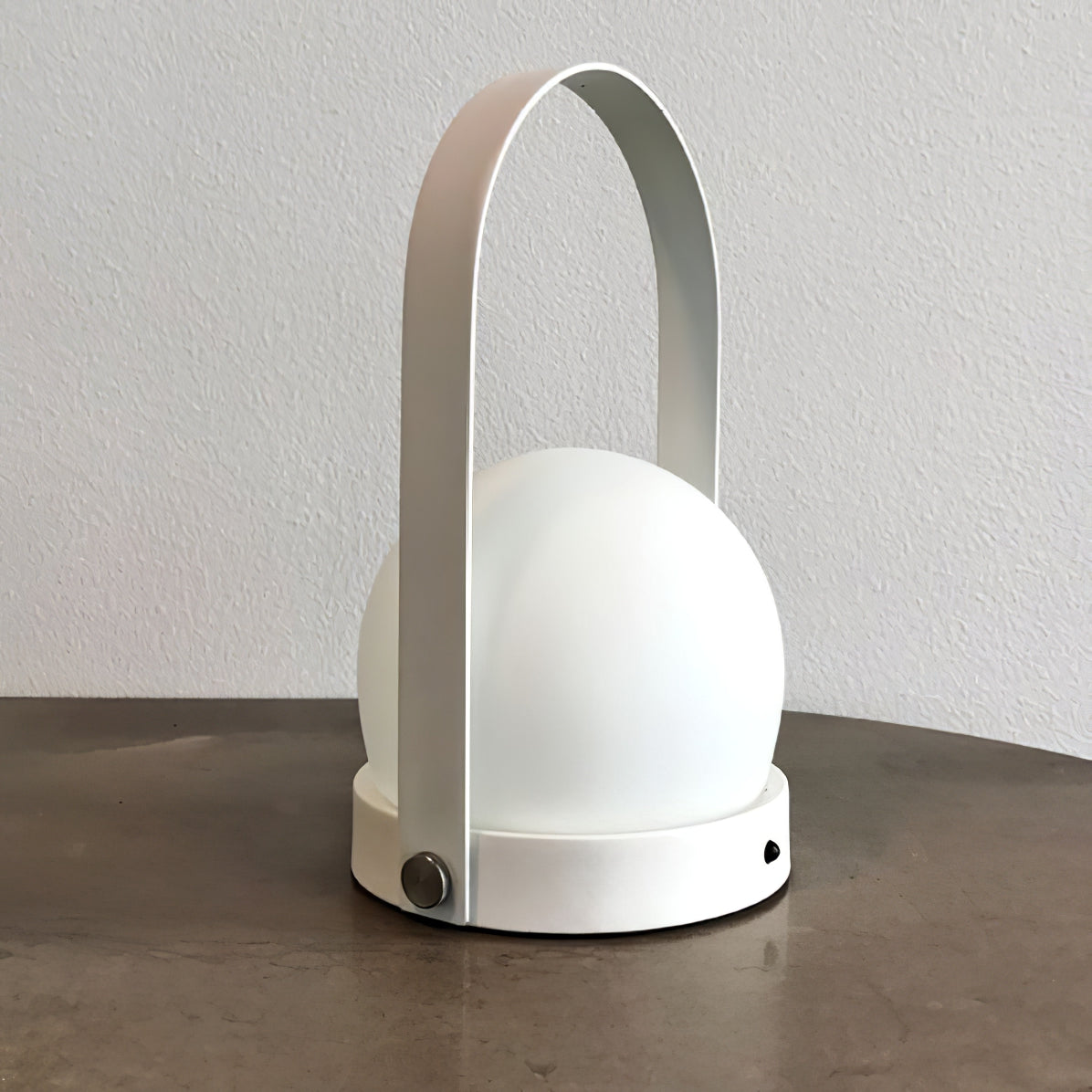 Lampe de table rechargeable sans fil Carrie – lumière chaude, nomade