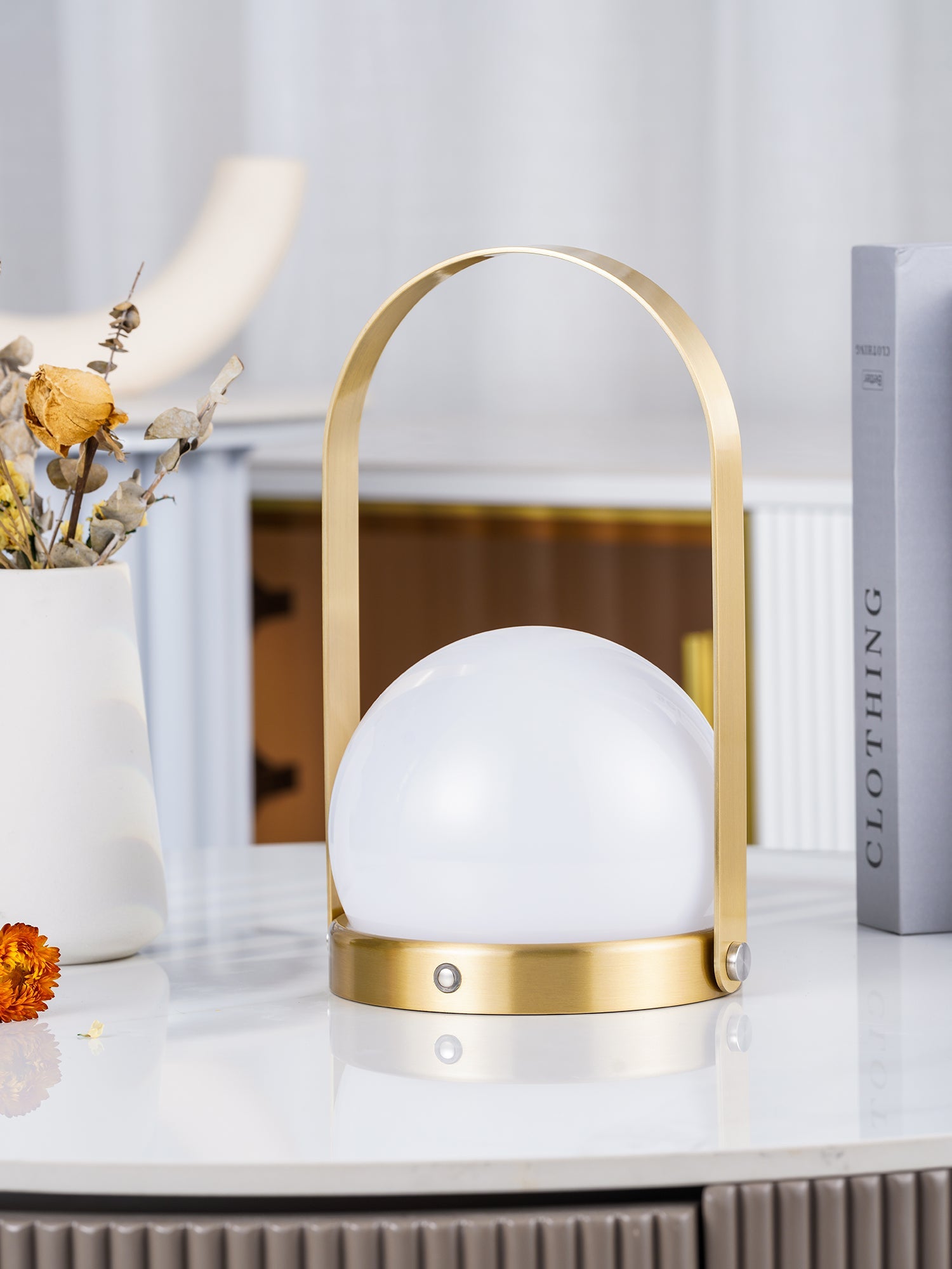 Lampe de table rechargeable sans fil Carrie – lumière chaude, nomade