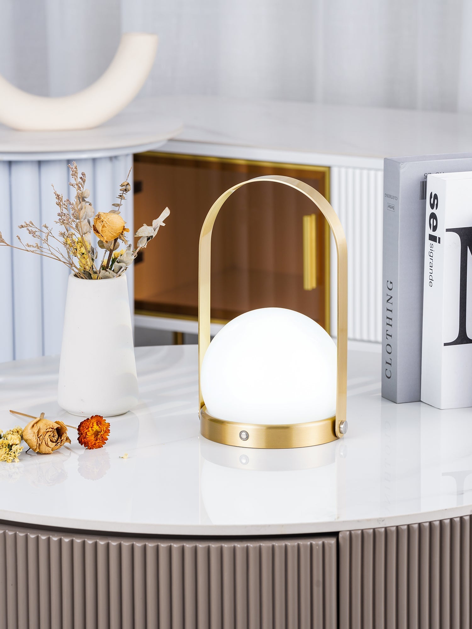 Lampe de table rechargeable sans fil Carrie – lumière chaude, nomade
