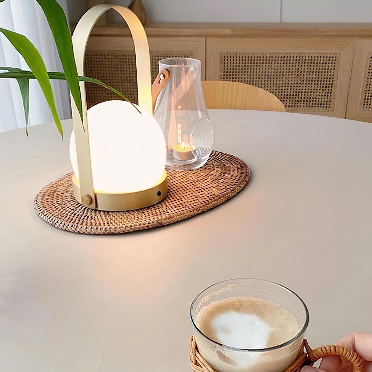 Lampe de table rechargeable sans fil Carrie – lumière chaude, nomade