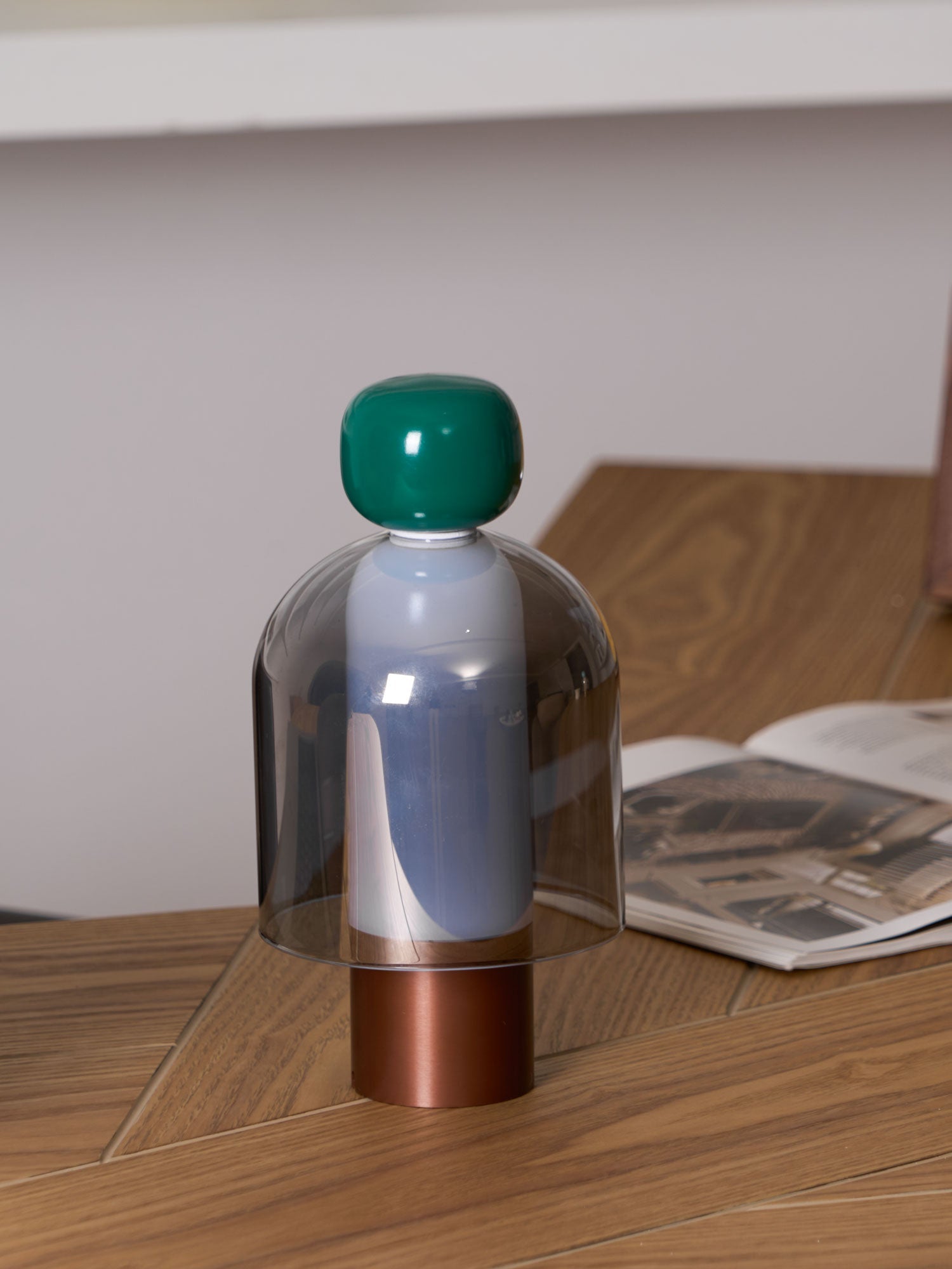 Lampe de table rechargeable en verre coloré Lumina Joy – design minimaliste