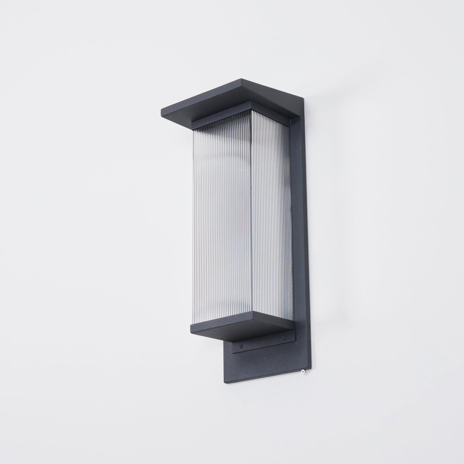 Applique murale solaire Oléron Box – design minimaliste français, sans câble
