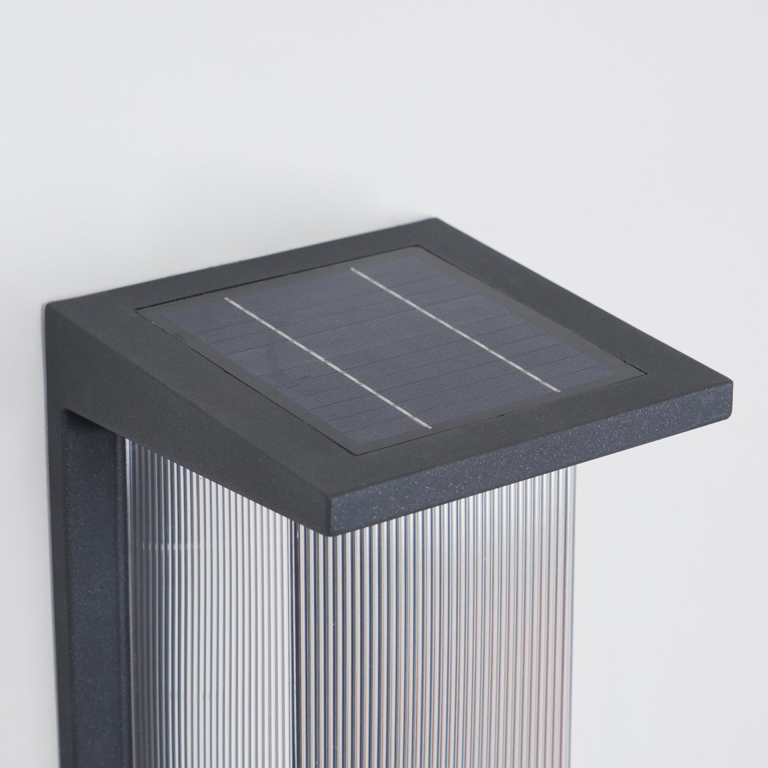 Applique murale solaire Oléron Box – design minimaliste français, sans câble