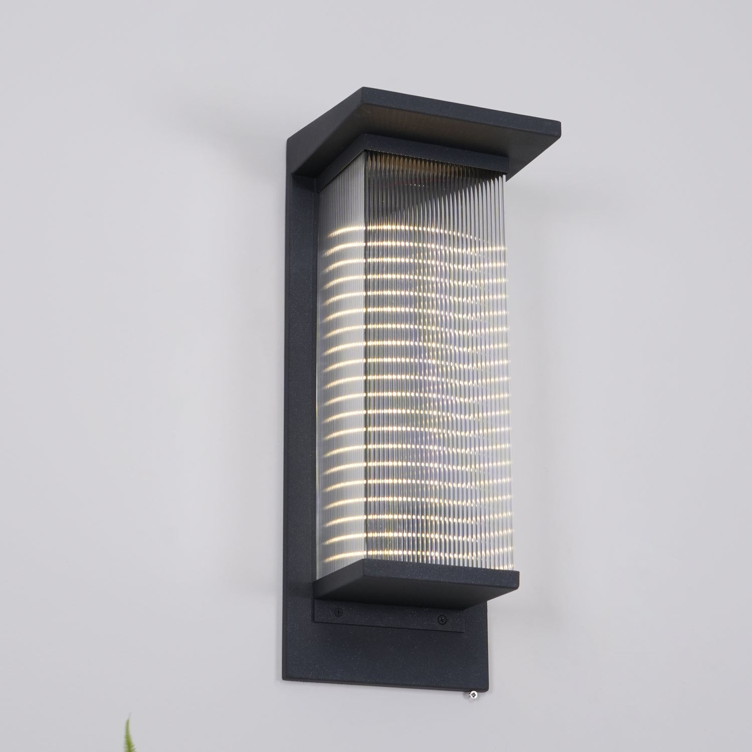 Applique murale solaire Oléron Box – design minimaliste français, sans câble