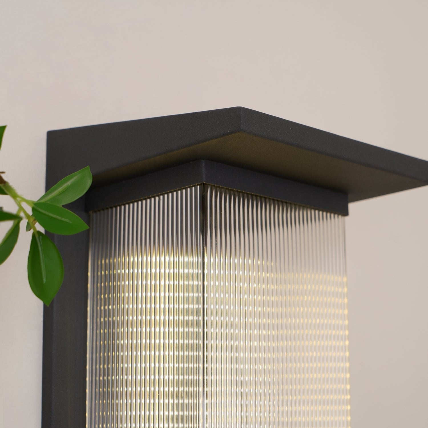 Applique murale solaire Oléron Box – design minimaliste français, sans câble