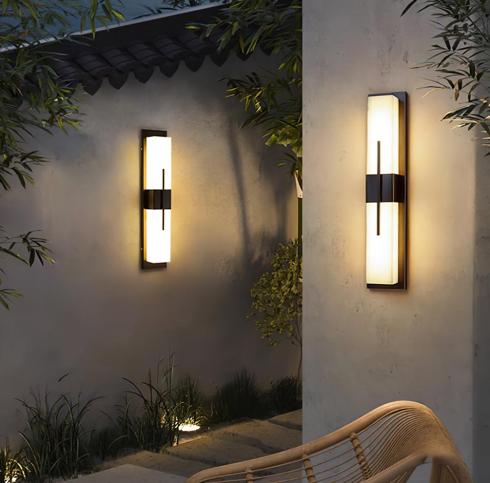 Applique murale extérieure en albâtre Possini – IP65, barre LED puissante