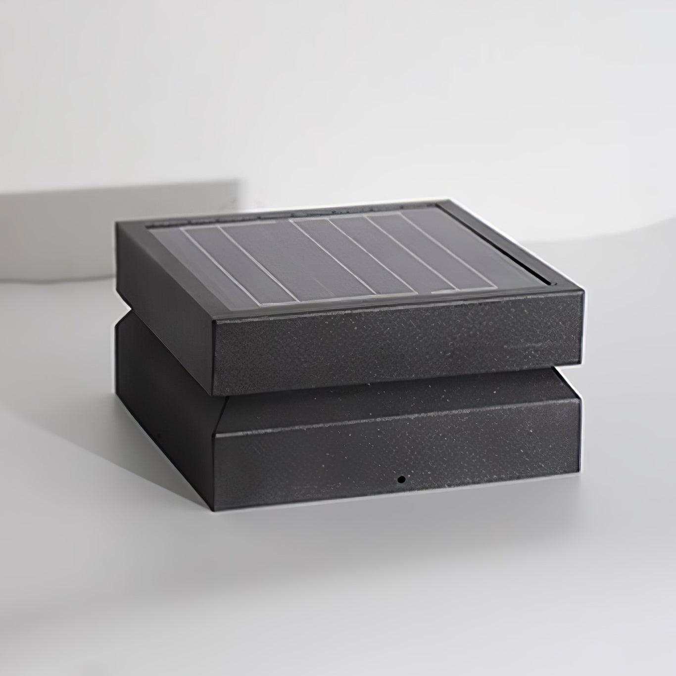 Borne extérieure LED carrée IP65 – résistante aux intempéries, jardin et allée
