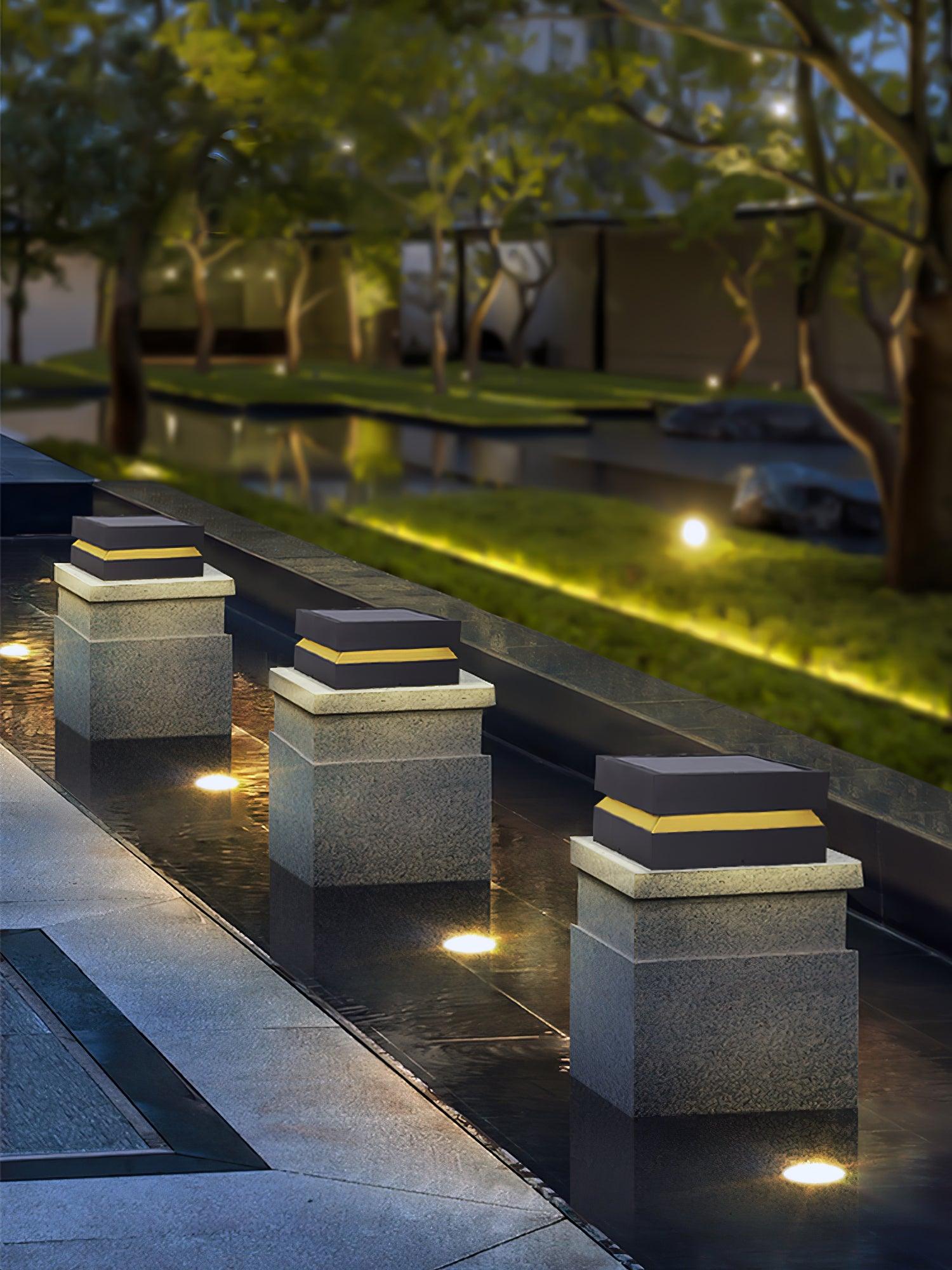 Borne extérieure LED carrée IP65 – résistante aux intempéries, jardin et allée