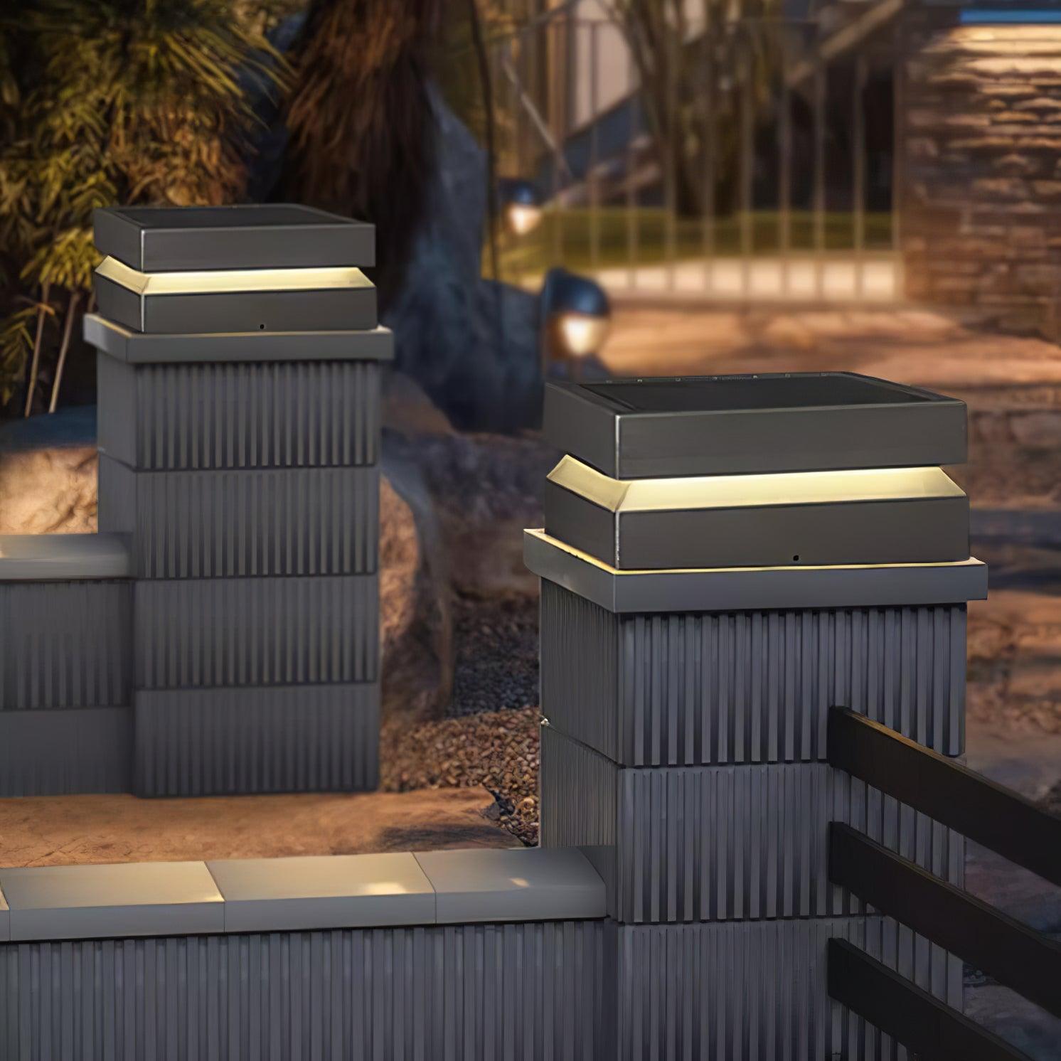 Borne extérieure LED carrée IP65 – résistante aux intempéries, jardin et allée