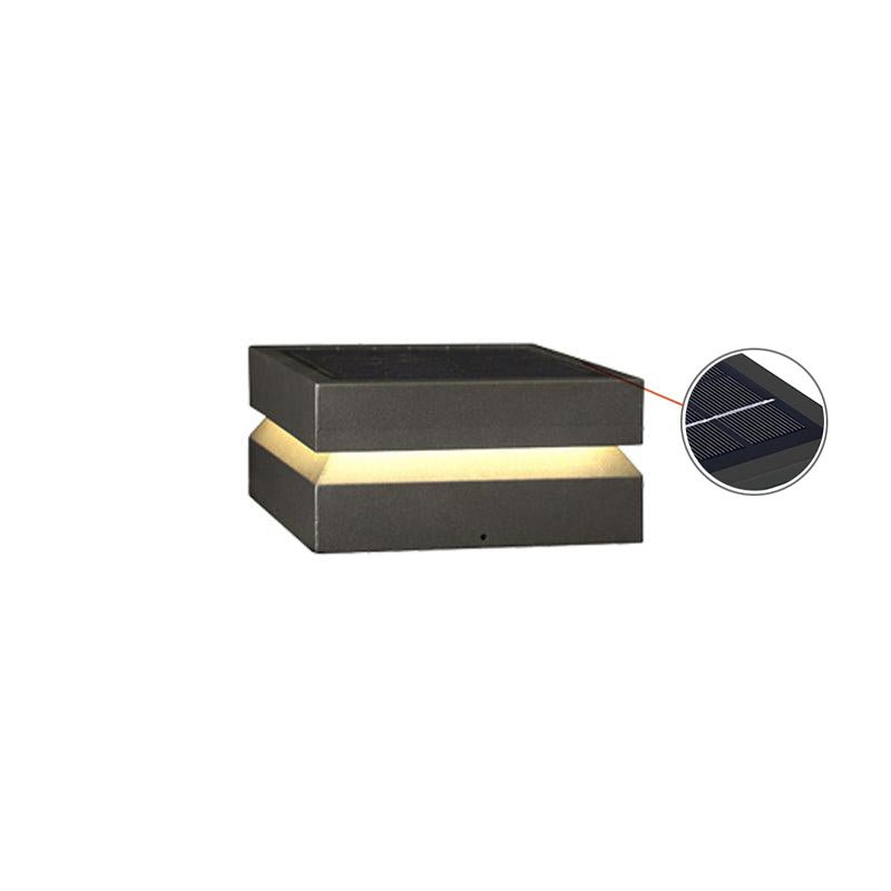 Borne extérieure LED carrée IP65 – résistante aux intempéries, jardin et allée