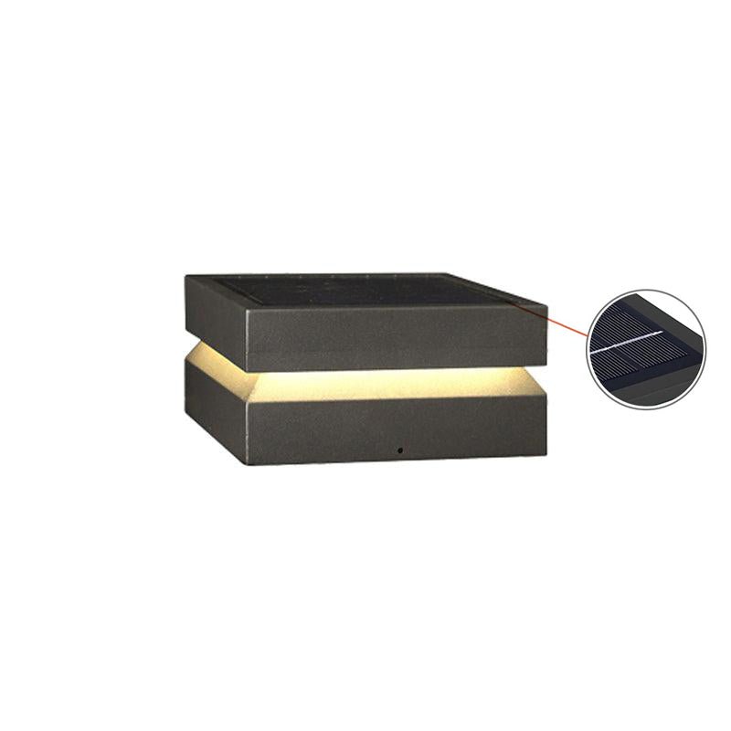 Borne extérieure LED carrée IP65 – résistante aux intempéries, jardin et allée