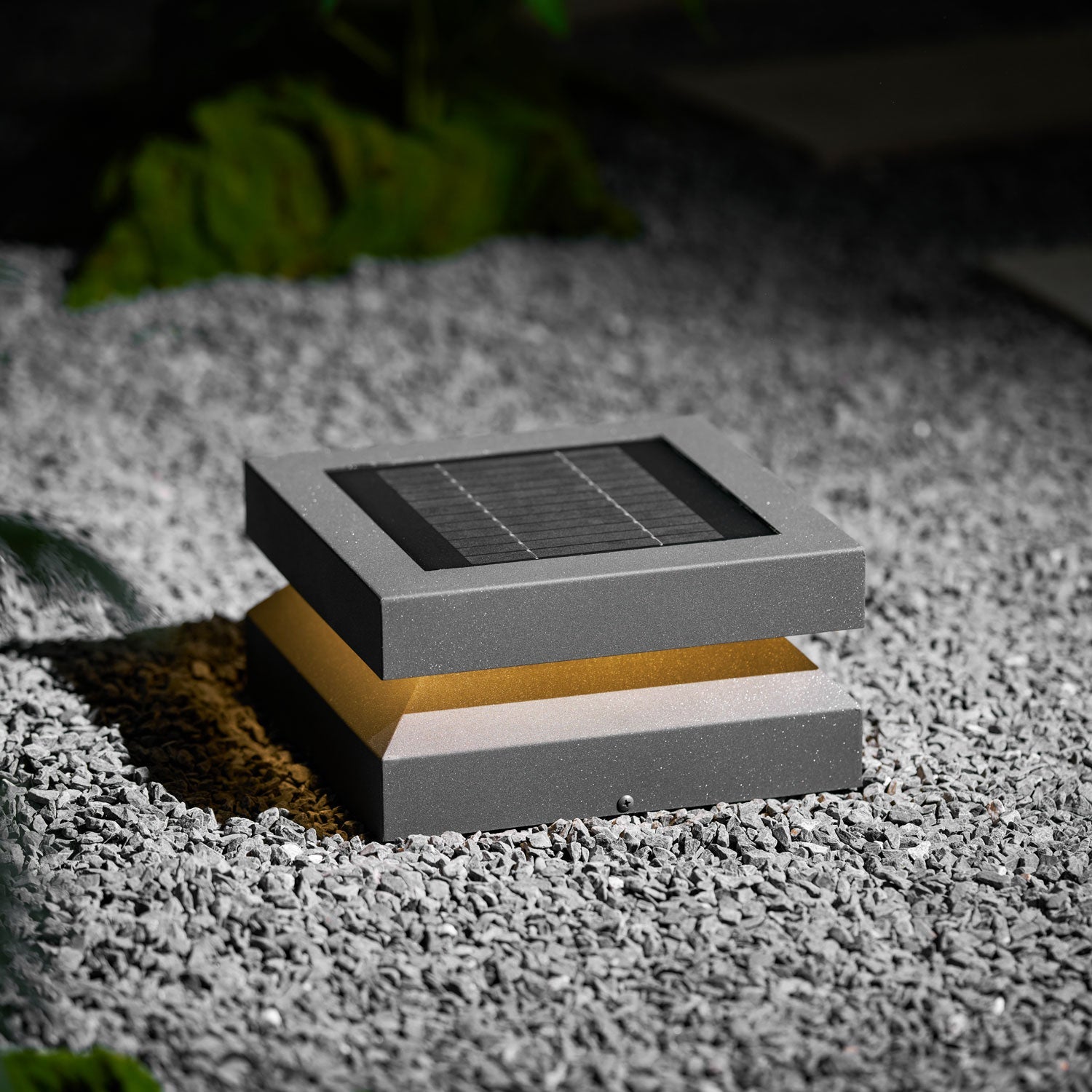 Borne extérieure LED carrée IP65 – résistante aux intempéries, jardin et allée