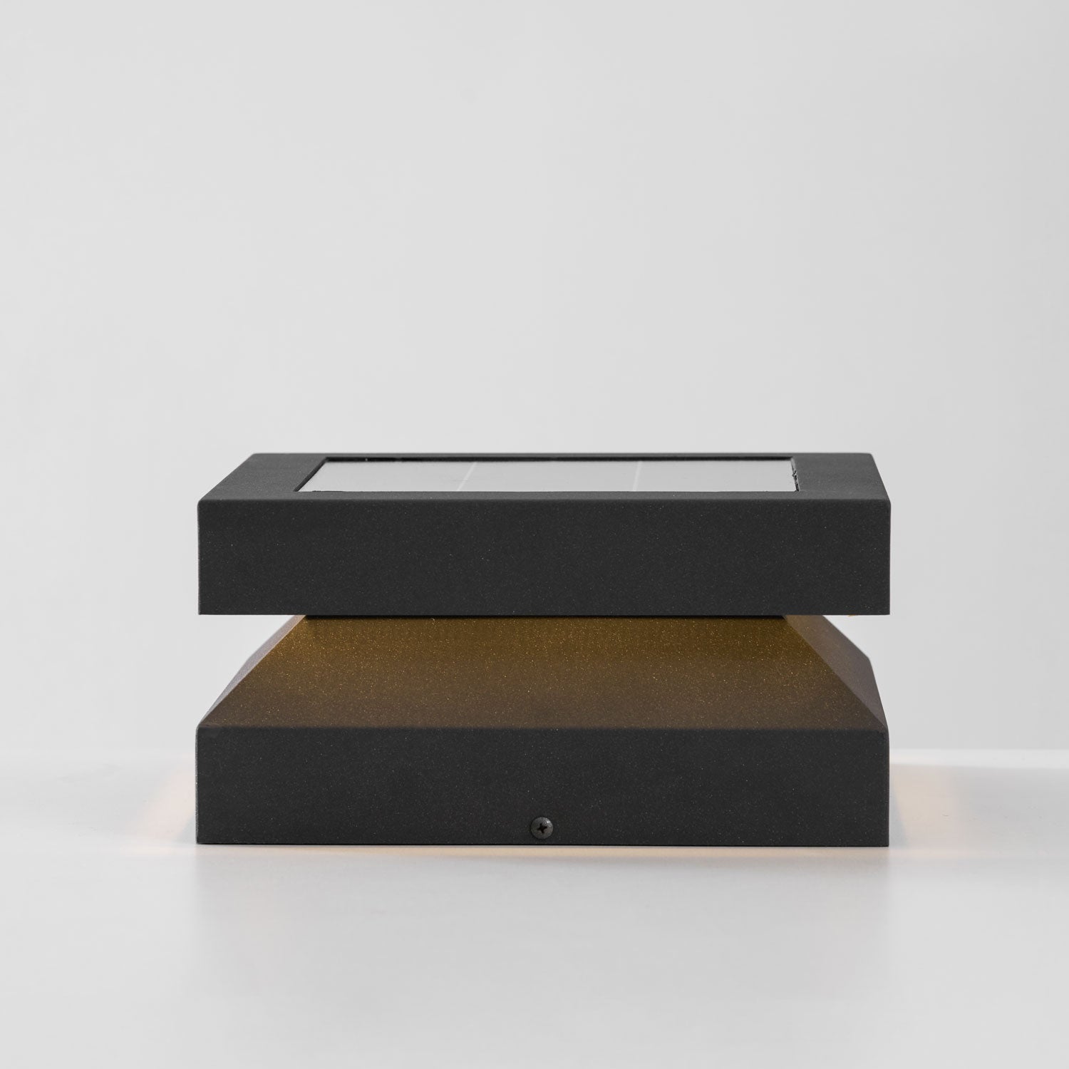 Borne extérieure LED carrée IP65 – résistante aux intempéries, jardin et allée