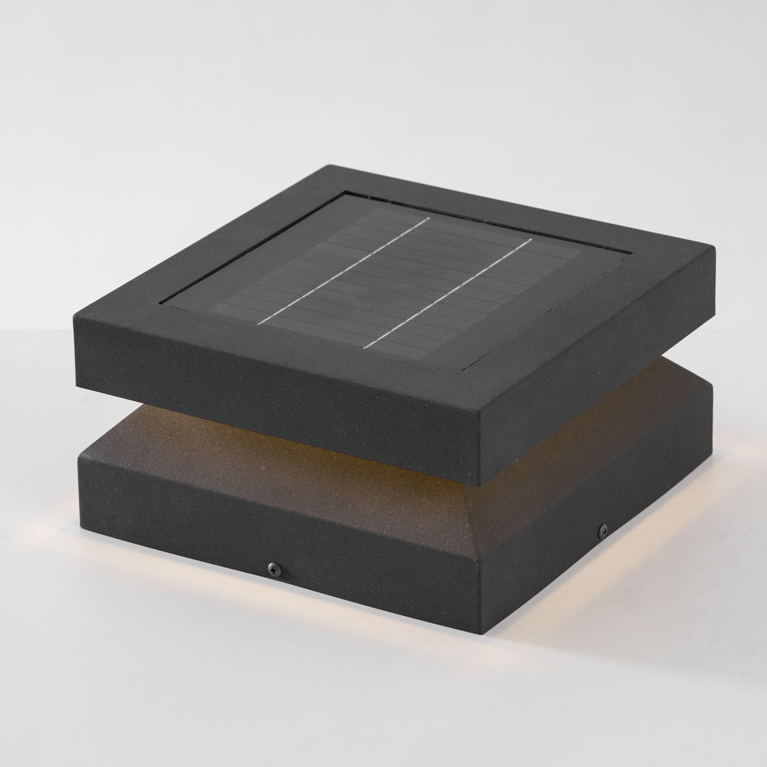 Borne extérieure LED carrée IP65 – résistante aux intempéries, jardin et allée