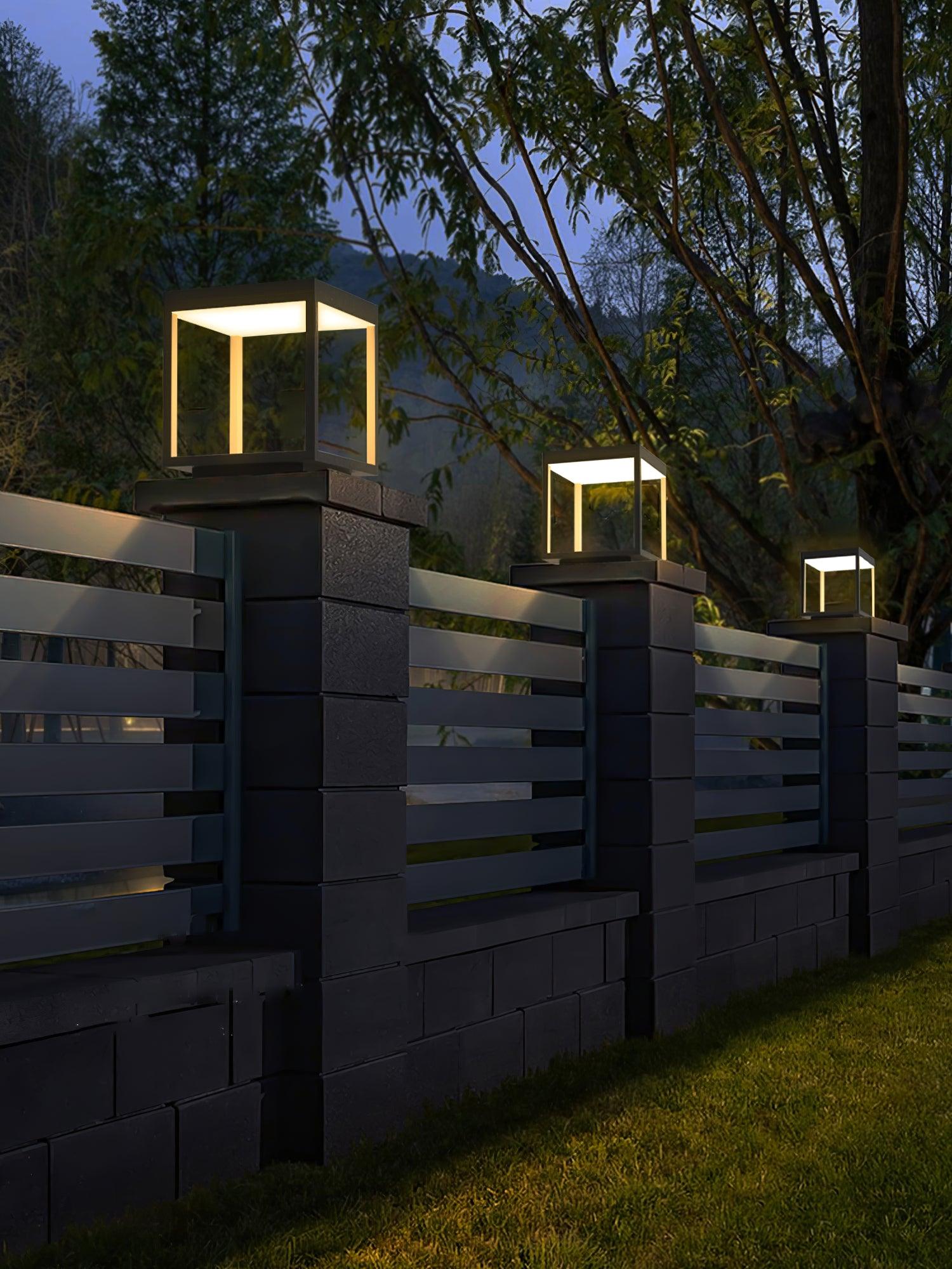 Borne extérieure LED cadre carré – ambiance chaleureuse jardin et terrasse