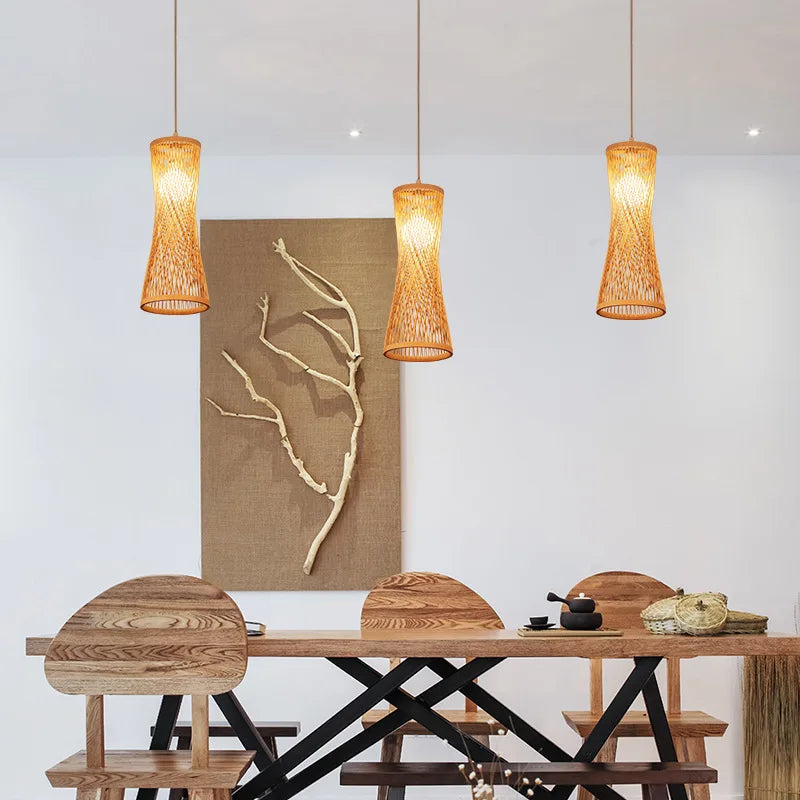 Suspension sablier en bambou sculptural Élaria